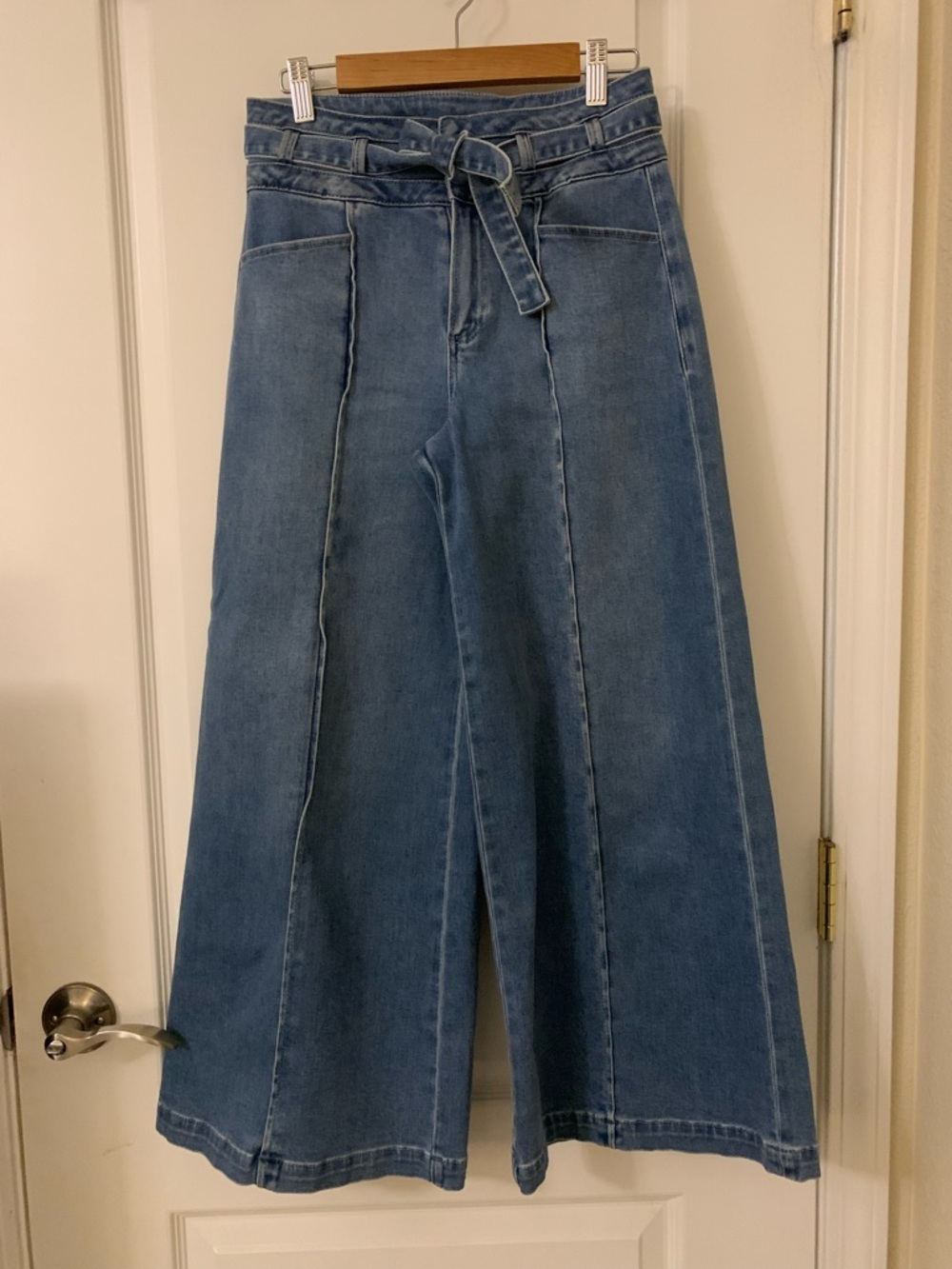 Paige Frankie Belted Cropped Jeans